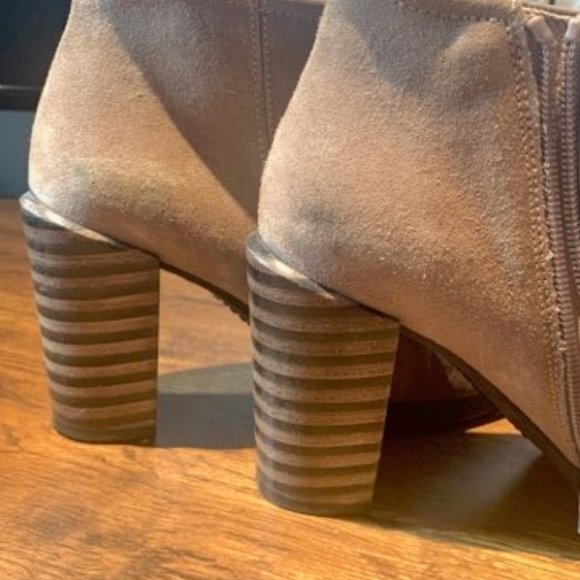 Hispanitas~ Womans Brown Leather Ankle boots - Picture 3 of 7